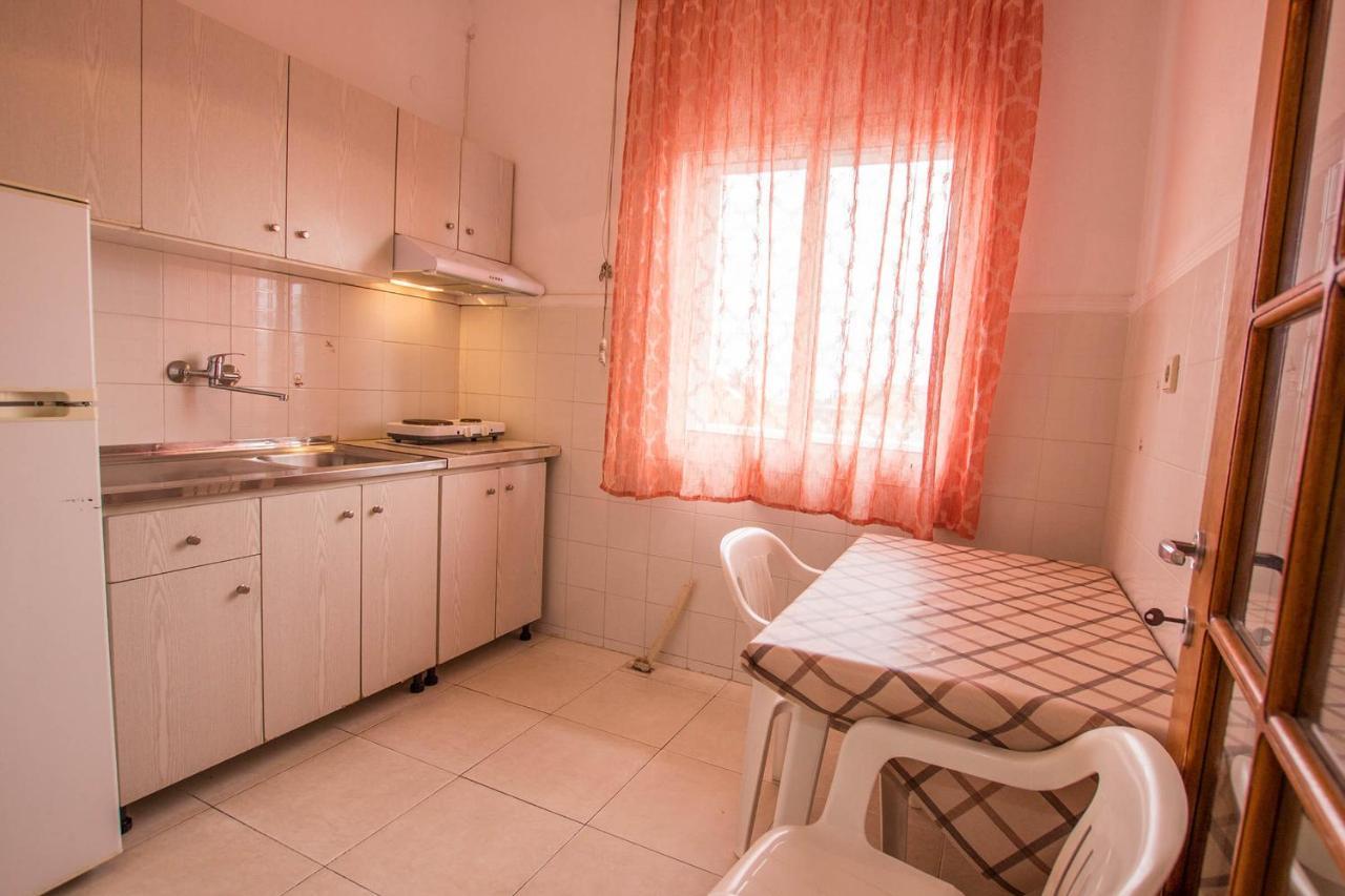George Laz Rooms Vrasná Extérieur photo