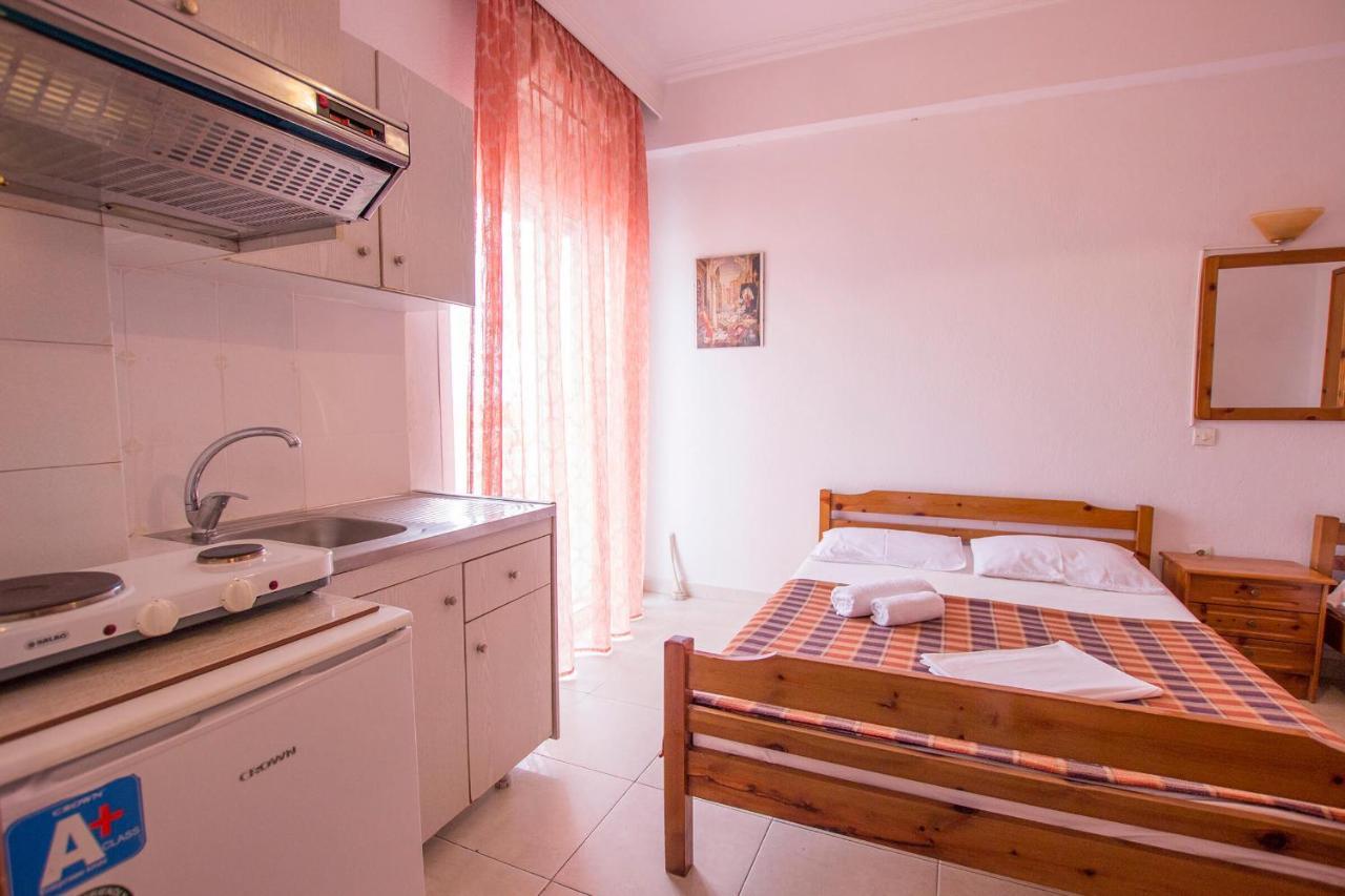 George Laz Rooms Vrasná Extérieur photo