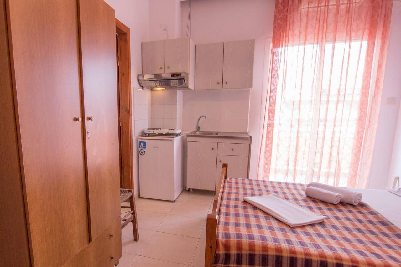 George Laz Rooms Vrasná Extérieur photo