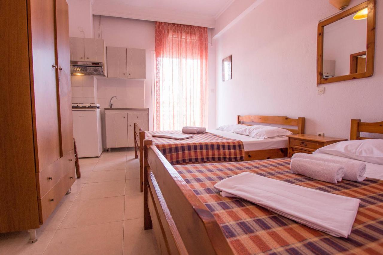George Laz Rooms Vrasná Extérieur photo